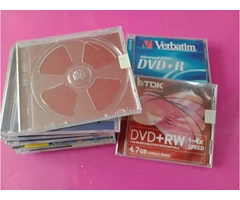 12 carcase goale de CD-uri si DVD-uri